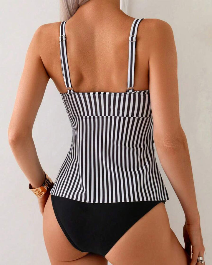 Schwarz &amp; Weiß Gestreiftes Fließendes Tankini