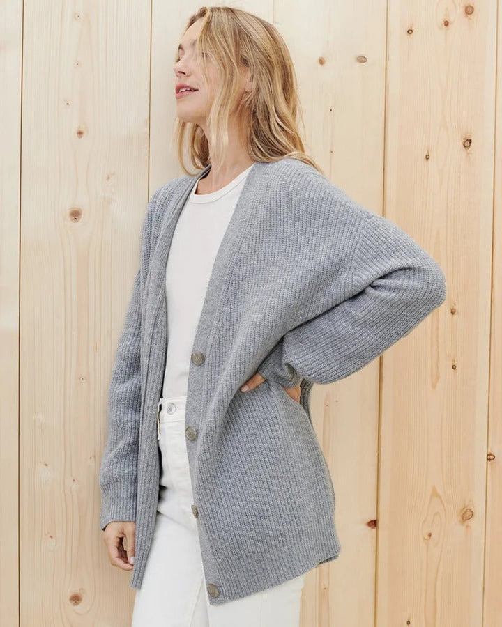 Rina | Luftige Geknöpfte Strickjacke
