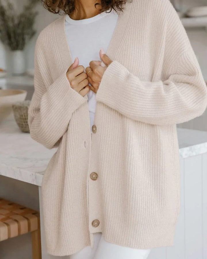Rina | Luftige Geknöpfte Strickjacke