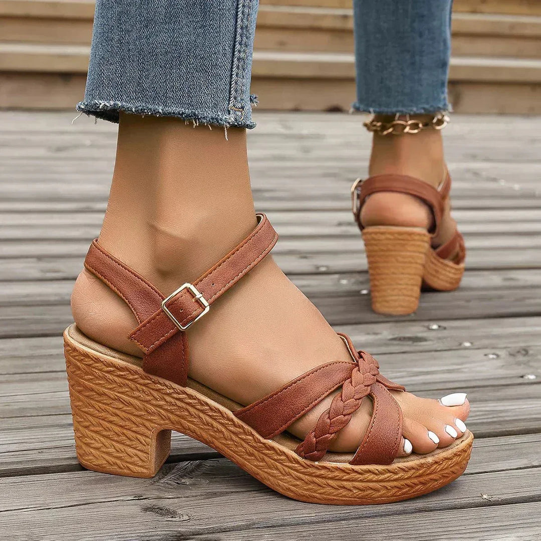 Nerina | Orthopädische Modische Sandalen