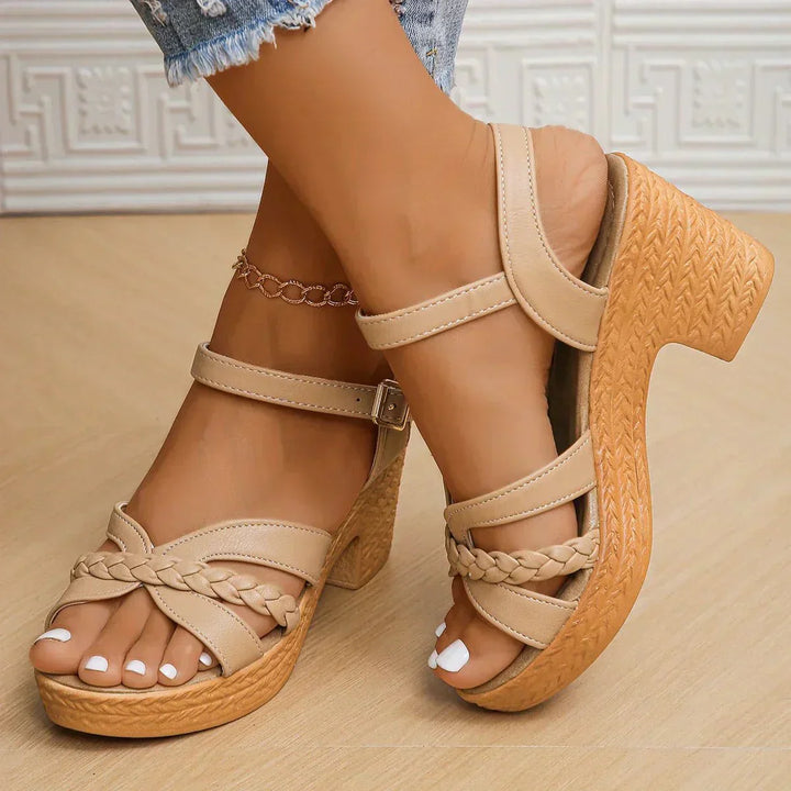 Nerina | Orthopädische Modische Sandalen