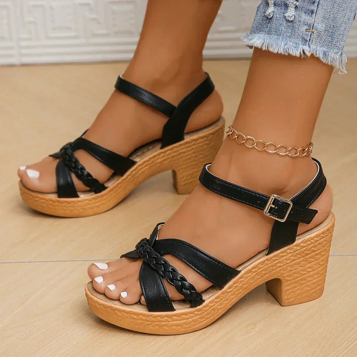 Nerina | Orthopädische Modische Sandalen