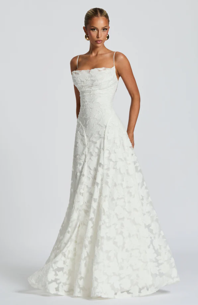 Clara™ | Elegantes Spitzen-Maxikleid