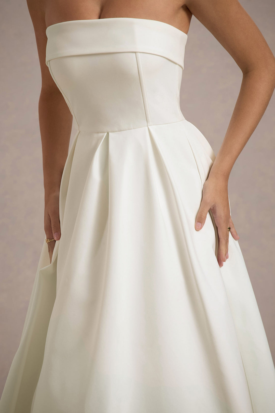 Luna™ | Elegantes trägerloses Midikleid