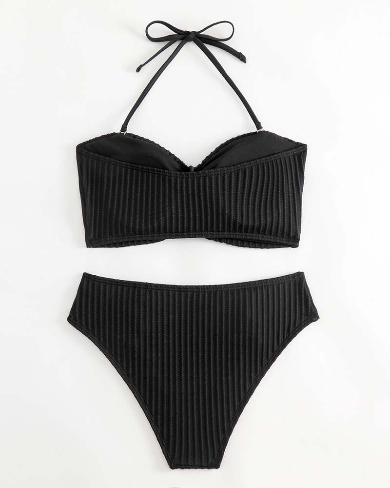 Gerippter Bikini mit Goldketten-Detail