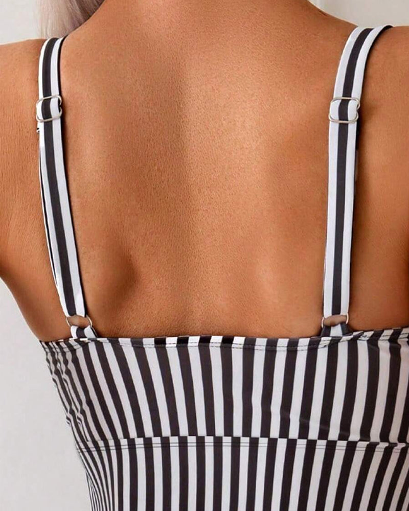 Schwarz &amp; Weiß Gestreiftes Fließendes Tankini