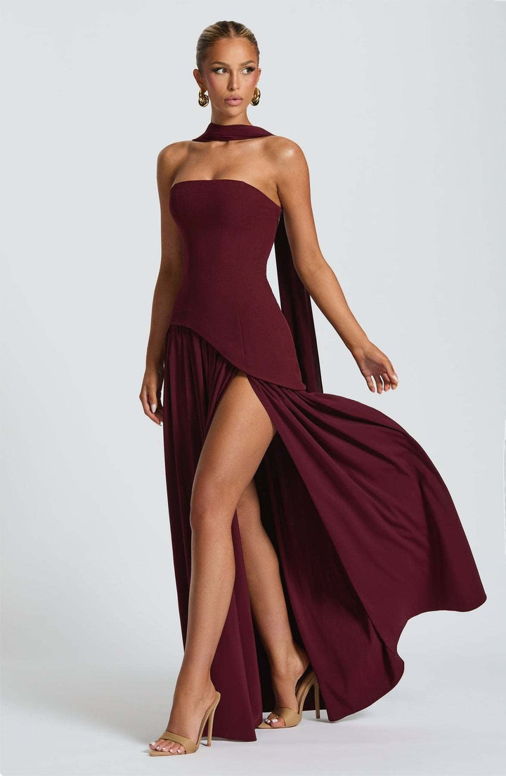 Sofia™ | Trägerloses Maxikleid mit Choker-Detail
